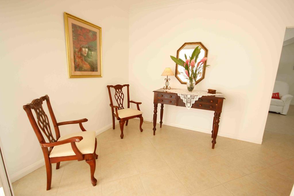 Cattleya Luxury Suites 金斯敦 客房 照片